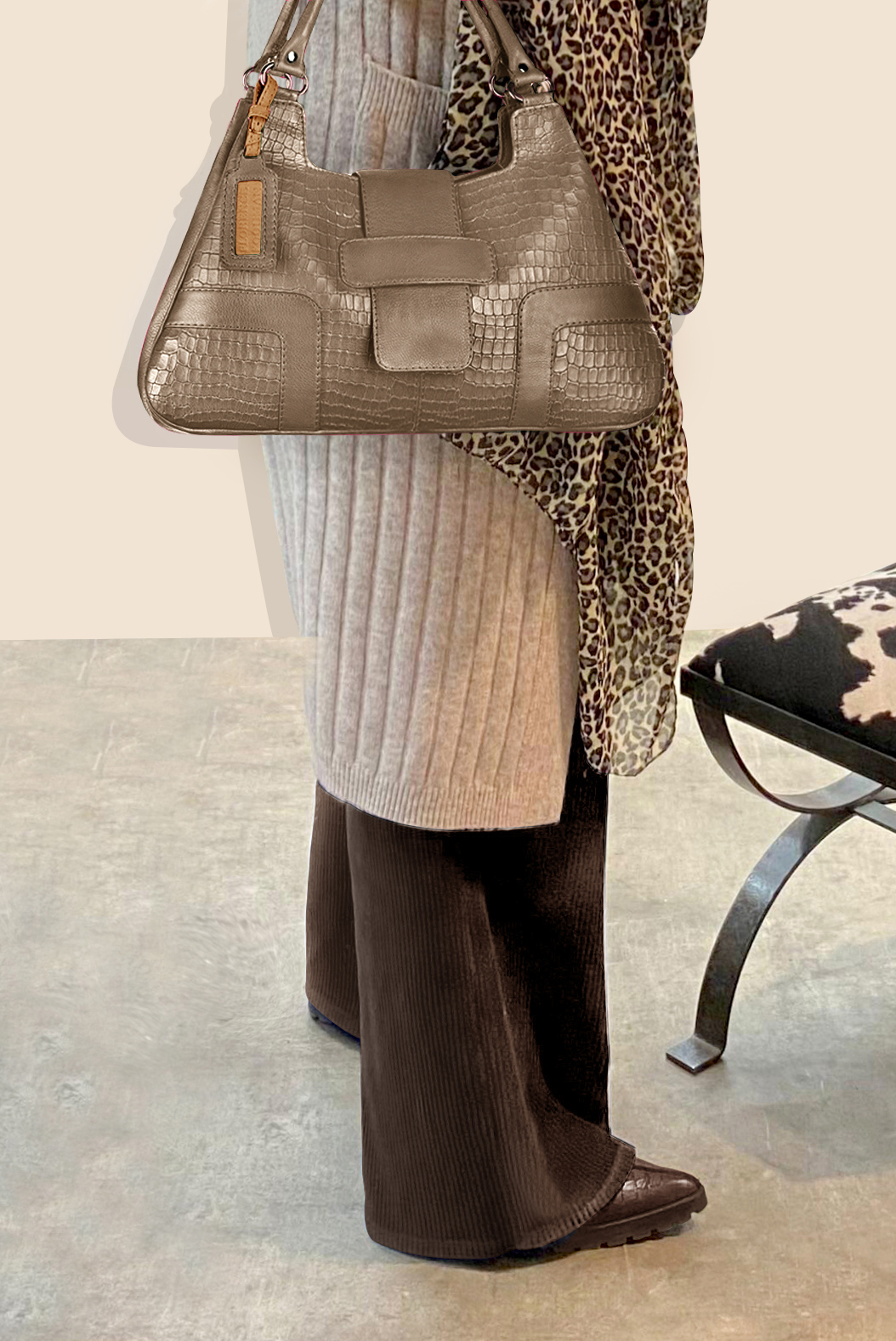 Dress large handbag in bronze beige leather - Worn view